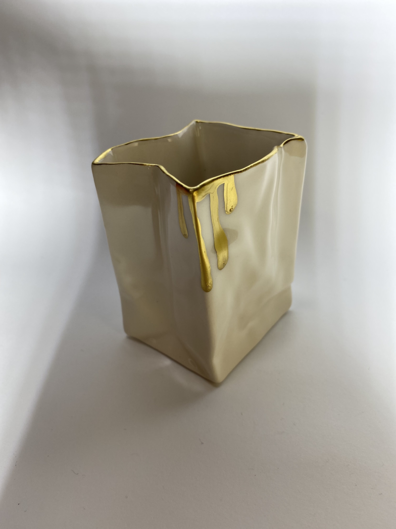 White Magic Fincan